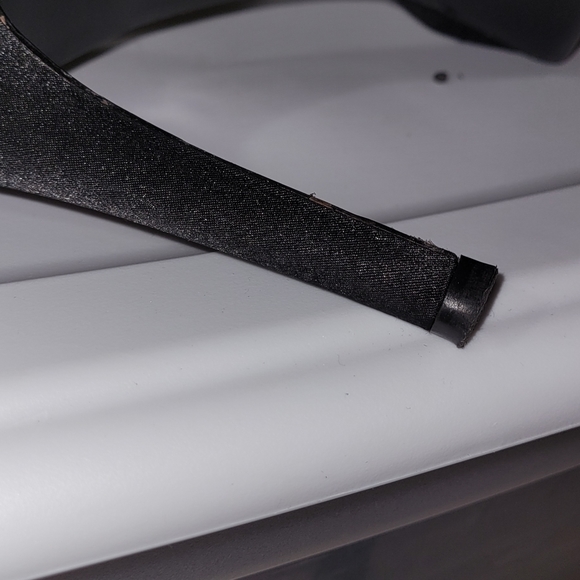 Shoe - Picture 4 of 4